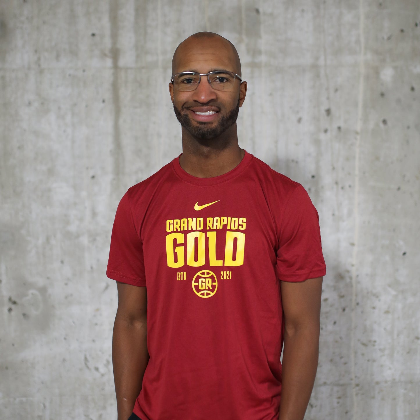 NIKE Lengend Tee - Crimson