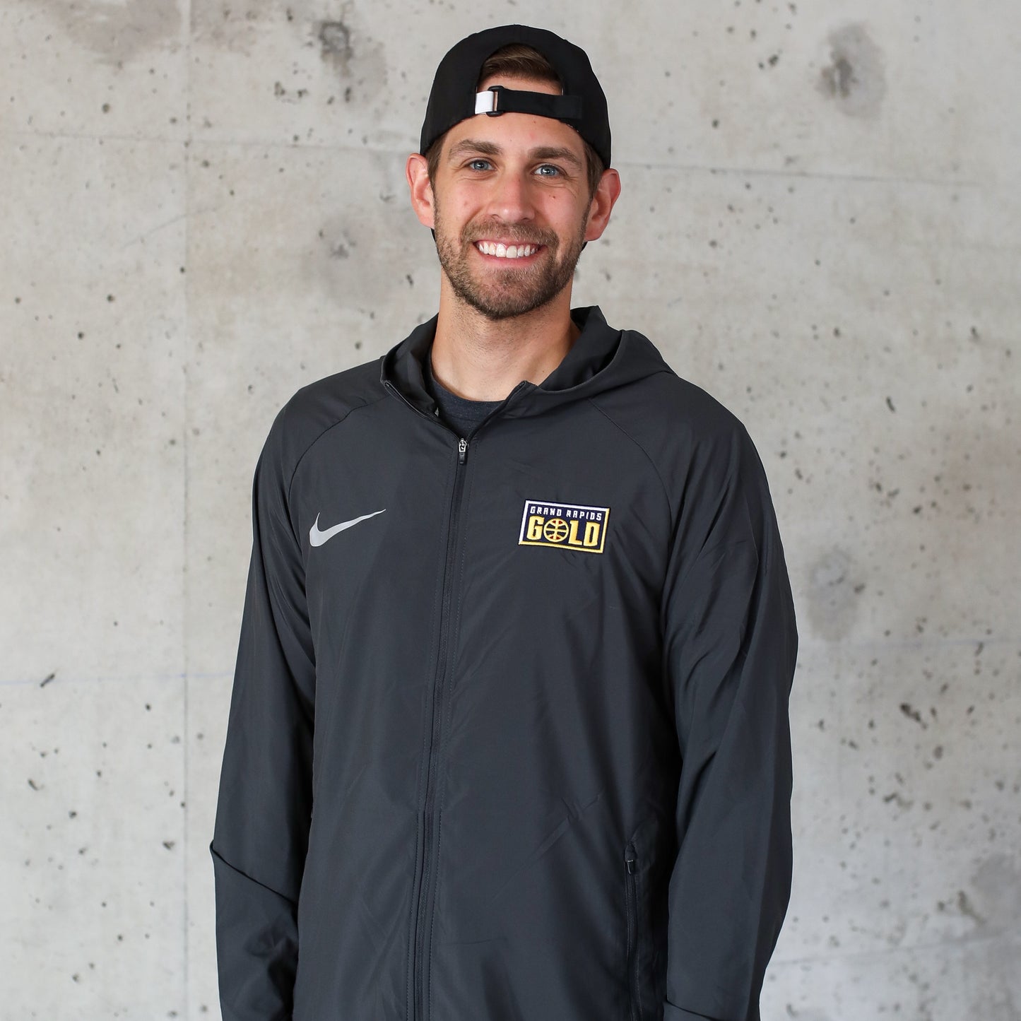 NIKE Essential Jacket